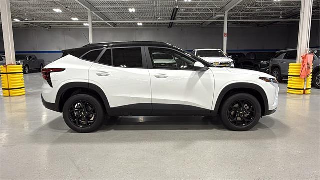 new 2025 Chevrolet Trax car, priced at $23,985