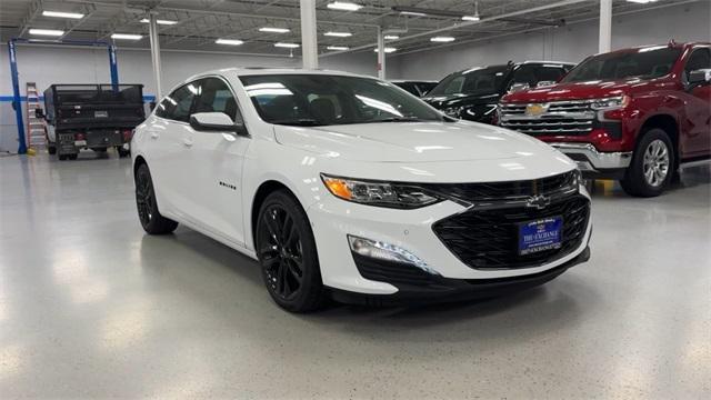 new 2025 Chevrolet Malibu car, priced at $33,558