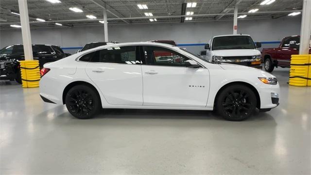 new 2025 Chevrolet Malibu car, priced at $33,558