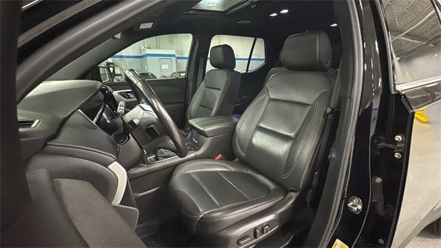 used 2022 Chevrolet Traverse car, priced at $35,995