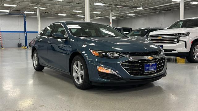 new 2025 Chevrolet Malibu car, priced at $25,815