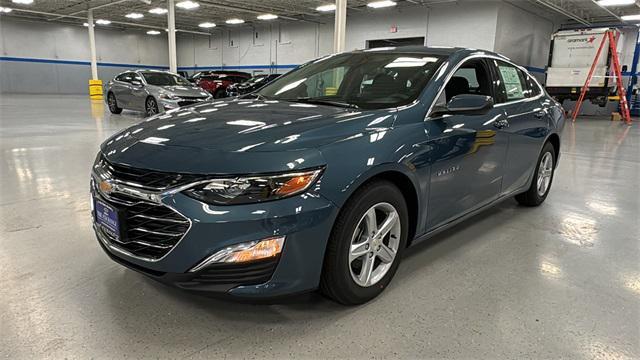 new 2025 Chevrolet Malibu car, priced at $25,815