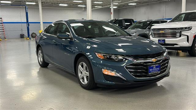 new 2025 Chevrolet Malibu car, priced at $25,815