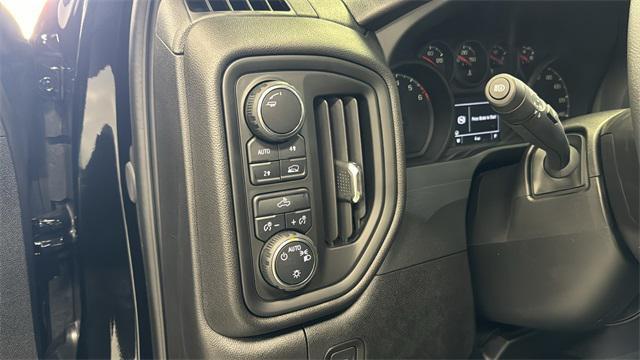 new 2024 Chevrolet Silverado 1500 car, priced at $43,660