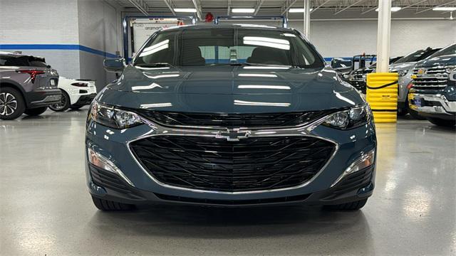 new 2025 Chevrolet Malibu car, priced at $27,101