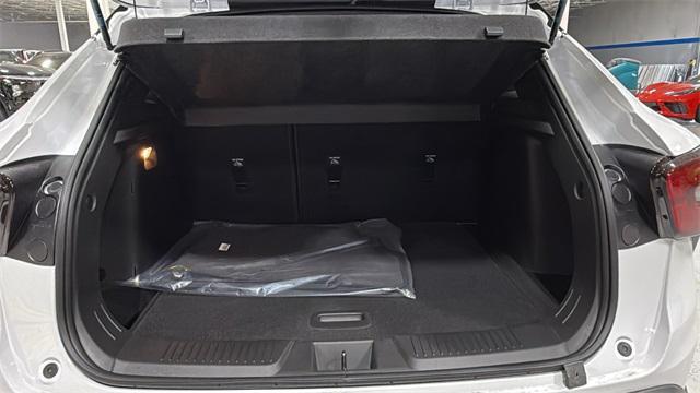 new 2025 Chevrolet Trax car, priced at $28,885