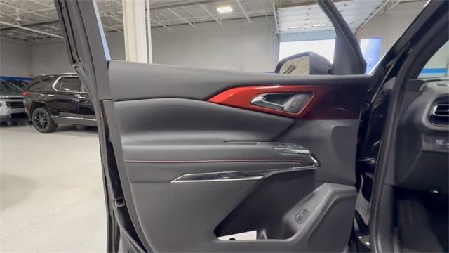 new 2025 Chevrolet Traverse car, priced at $49,511