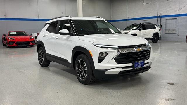 new 2025 Chevrolet TrailBlazer car, priced at $27,517