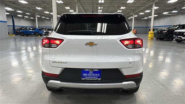 new 2025 Chevrolet TrailBlazer car, priced at $27,517