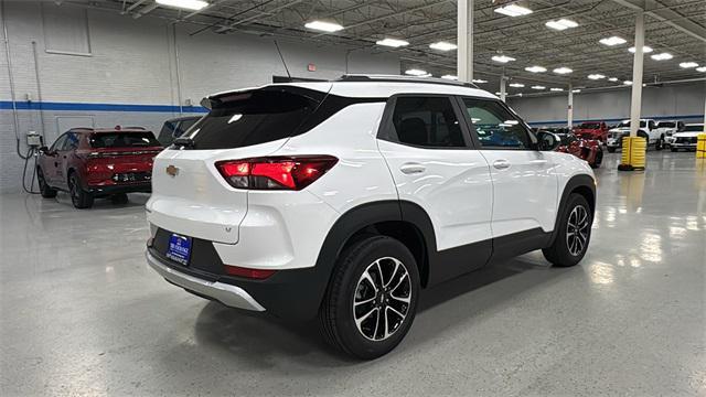 new 2025 Chevrolet TrailBlazer car, priced at $27,517