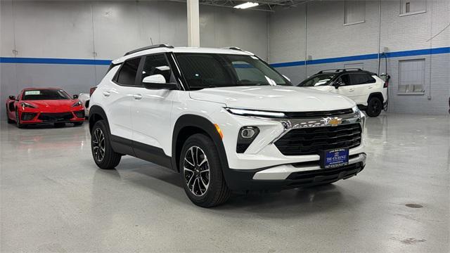 new 2025 Chevrolet TrailBlazer car, priced at $27,517