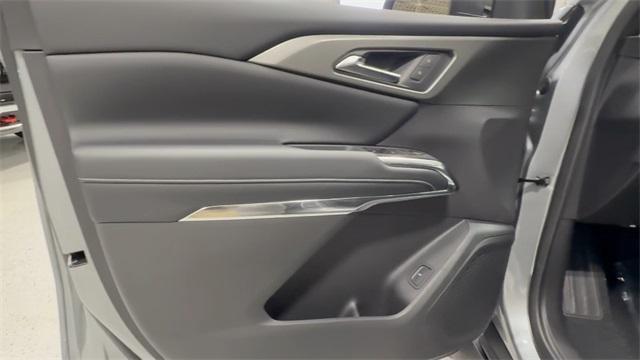 new 2025 Chevrolet Traverse car, priced at $41,892