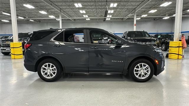 used 2022 Chevrolet Equinox car, priced at $25,392