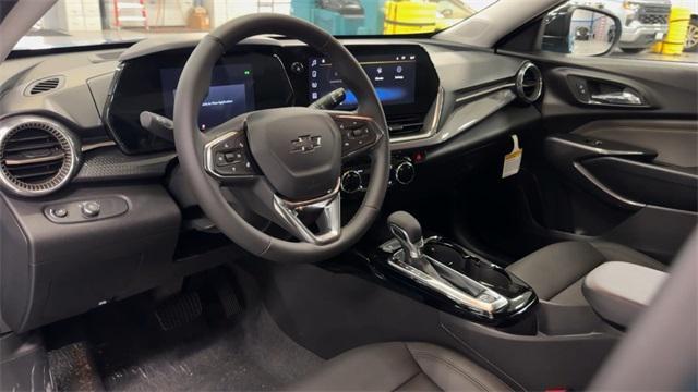 new 2025 Chevrolet Trax car, priced at $25,585
