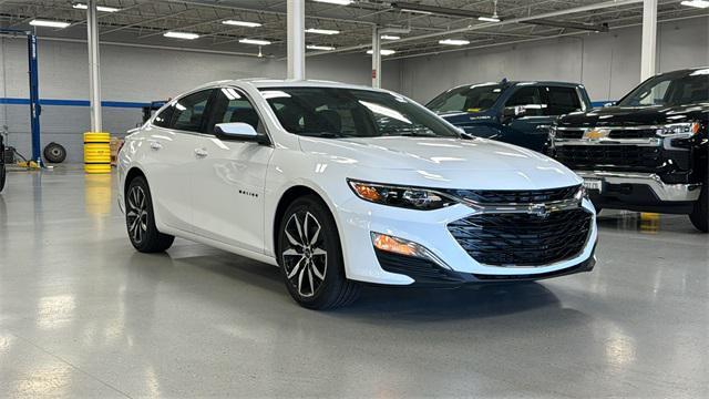 new 2025 Chevrolet Malibu car, priced at $27,101