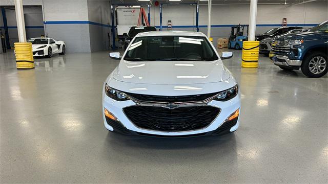 new 2025 Chevrolet Malibu car, priced at $27,101