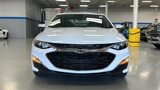 new 2025 Chevrolet Malibu car, priced at $27,101