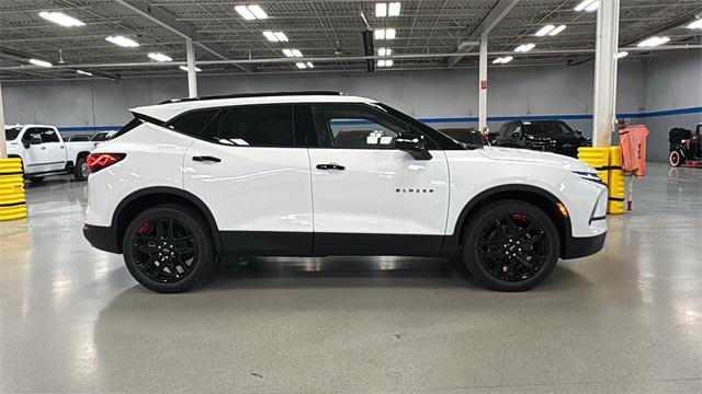 new 2025 Chevrolet Blazer car, priced at $39,217