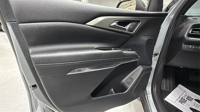 used 2024 Chevrolet Traverse car, priced at $38,199