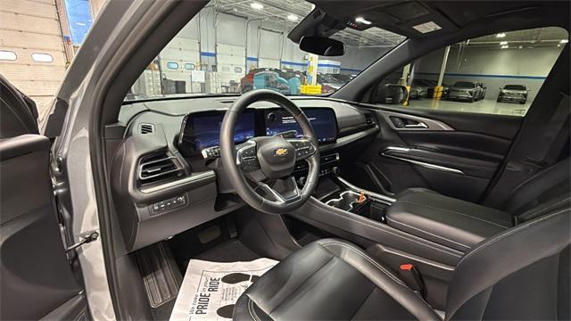 used 2024 Chevrolet Traverse car, priced at $38,199