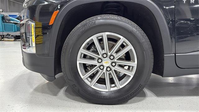 used 2022 Chevrolet Traverse car, priced at $29,799