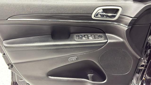 used 2021 Jeep Grand Cherokee car, priced at $27,199