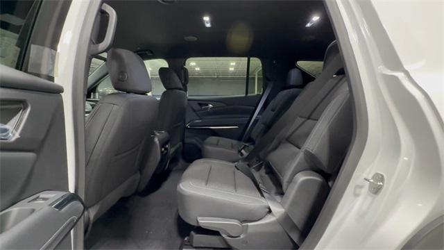 new 2026 Chevrolet Traverse car, priced at $43,086