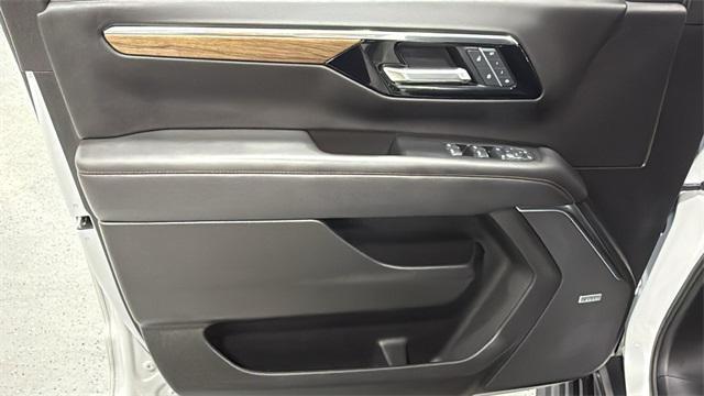 used 2025 Chevrolet Suburban car, priced at $84,000