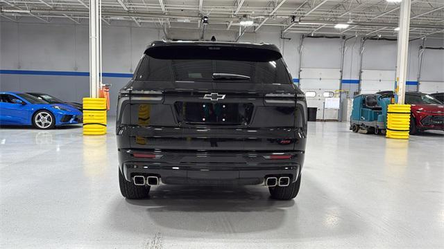 used 2024 Chevrolet Traverse car, priced at $52,695
