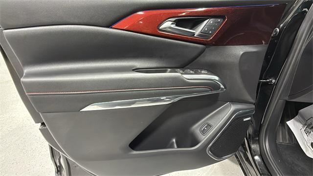 used 2024 Chevrolet Traverse car, priced at $52,695