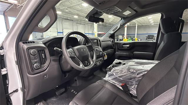 new 2025 Chevrolet Silverado 1500 car, priced at $50,673