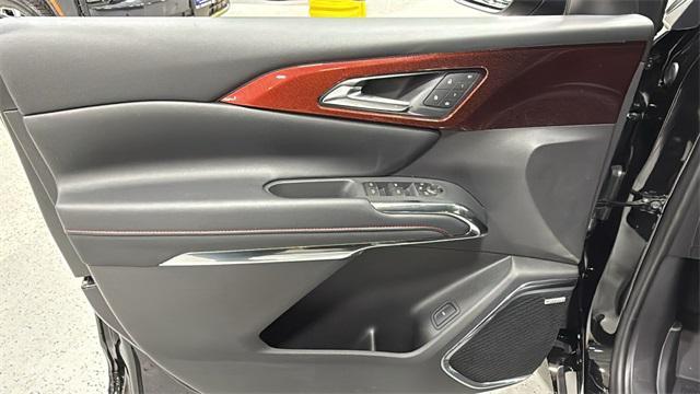 new 2026 Chevrolet Traverse car, priced at $58,270