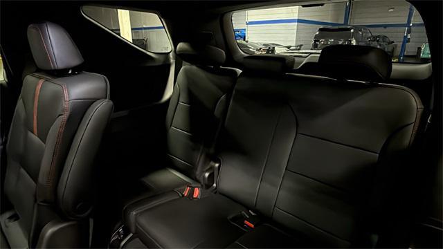 new 2026 Chevrolet Traverse car, priced at $58,270