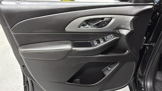 used 2022 Chevrolet Traverse car, priced at $31,459