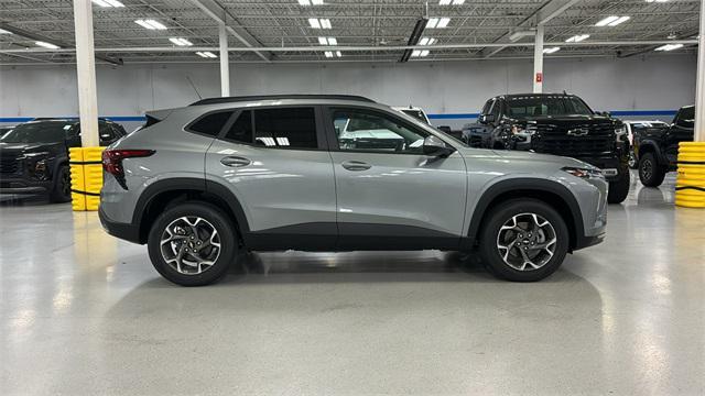 new 2025 Chevrolet Trax car, priced at $24,528