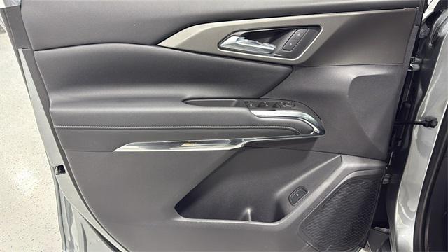 new 2025 Chevrolet Traverse car, priced at $42,595