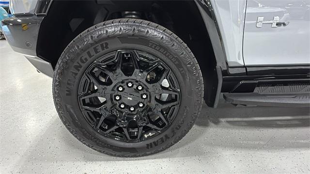 used 2025 GMC HUMMER EV Pickup car, priced at $81,459