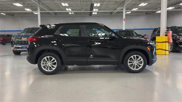 new 2025 Chevrolet TrailBlazer car, priced at $23,025