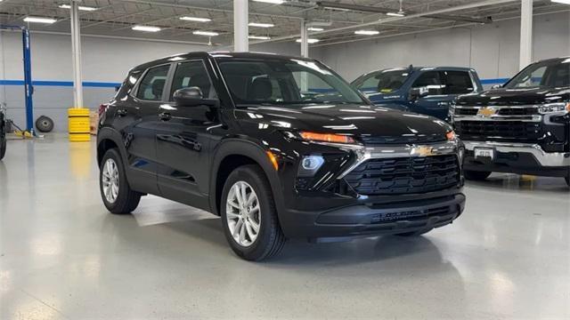 new 2025 Chevrolet TrailBlazer car, priced at $23,025