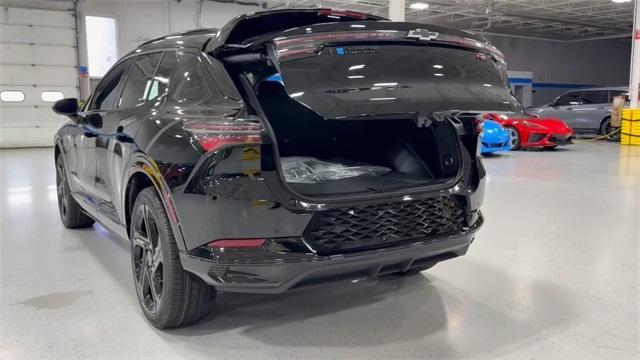 new 2025 Chevrolet Equinox EV car, priced at $38,990