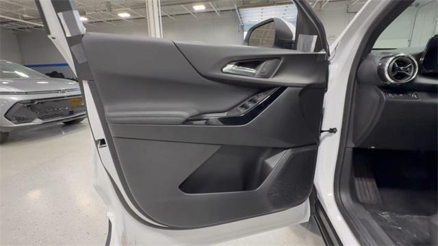 new 2026 Chevrolet Equinox car, priced at $29,251