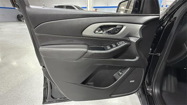 used 2023 Chevrolet Traverse car, priced at $38,199