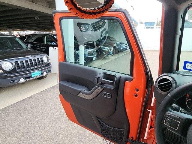 used 2015 Jeep Wrangler Unlimited car, priced at $23,840