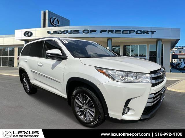 used 2019 Toyota Highlander car, priced at $27,559