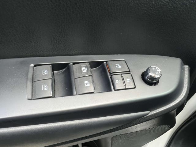 used 2019 Toyota Highlander car, priced at $27,559