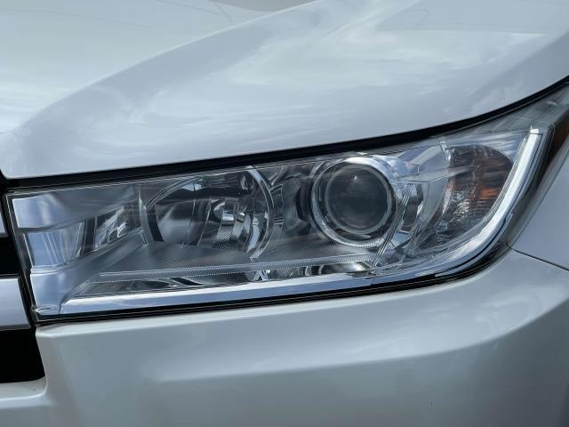 used 2019 Toyota Highlander car, priced at $27,559