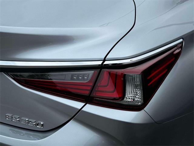 used 2022 Lexus ES 350 car, priced at $35,000