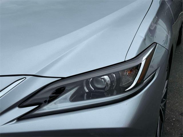 used 2022 Lexus ES 350 car, priced at $35,000