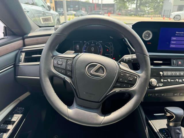 used 2023 Lexus ES 350 car, priced at $38,000