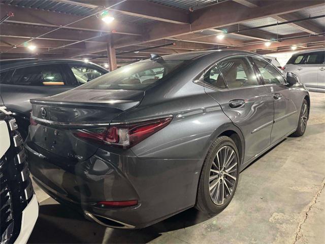 used 2023 Lexus ES 350 car, priced at $37,000